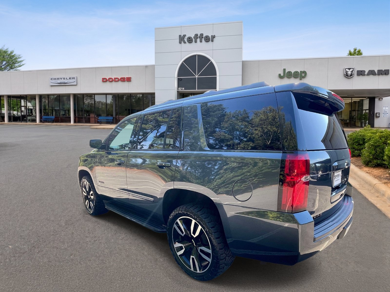 Used 2020 Chevrolet Tahoe Premier AWD/4WD image 4