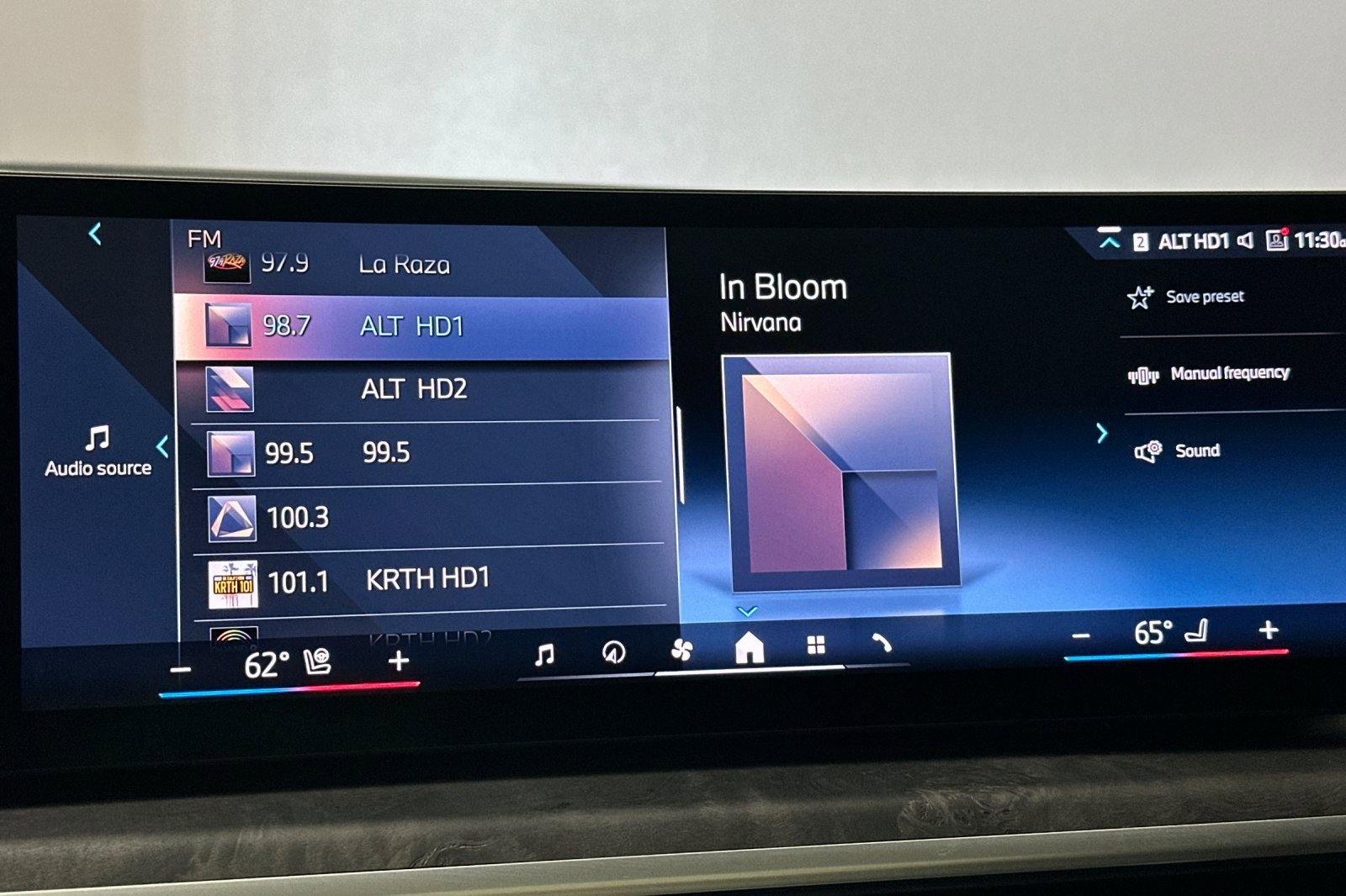 Certified 2025 BMW X7 xDrive40i w/ M Sport Package image 22