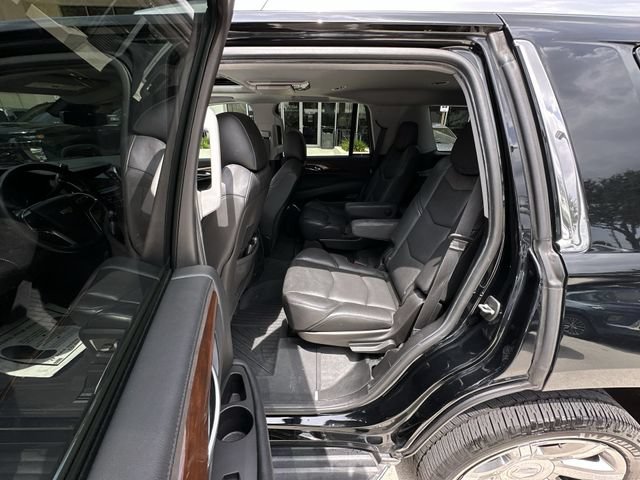 Certified 2020 Cadillac Escalade Premium Luxury RWD image 30