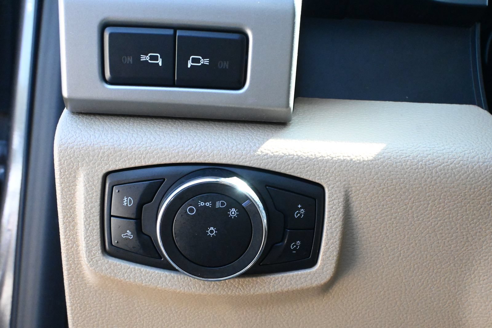 Used 2019 Ford F250 Lariat w/ Lariat Ultimate Package AWD/4WD image 10