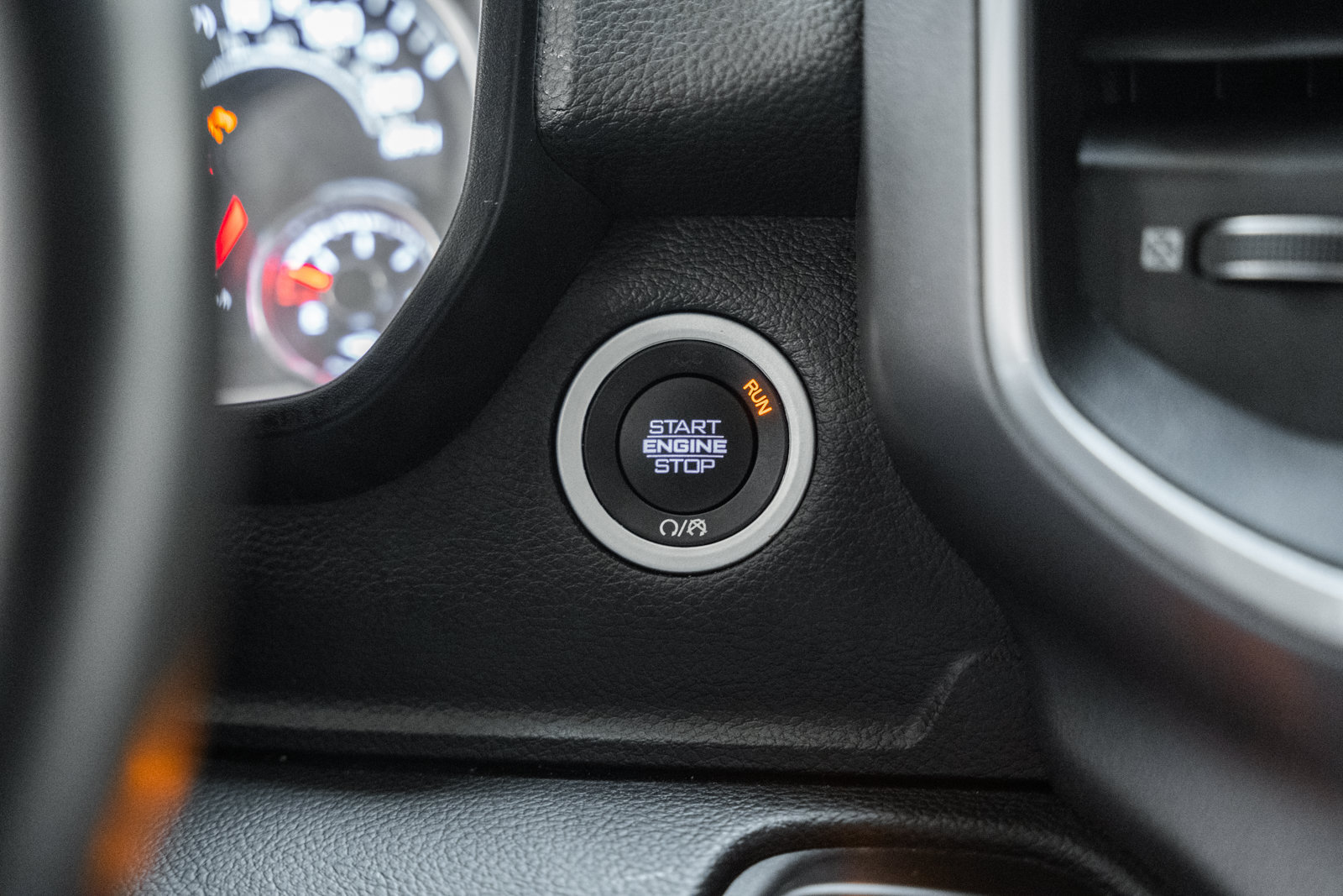 Used 2020 RAM 1500 Big Horn AWD/4WD image 34