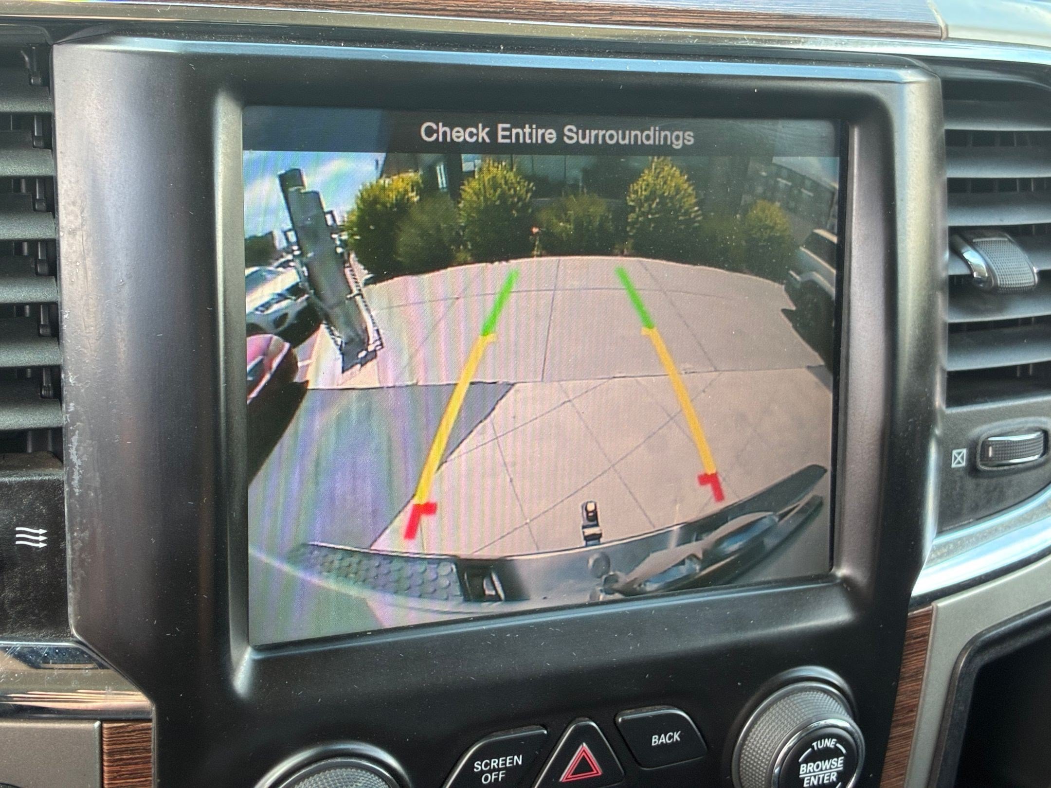 Used 2018 RAM 1500 Laramie AWD/4WD image 23