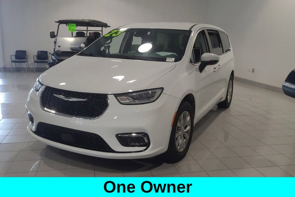 Used 2023 Chrysler Pacifica Touring-L
