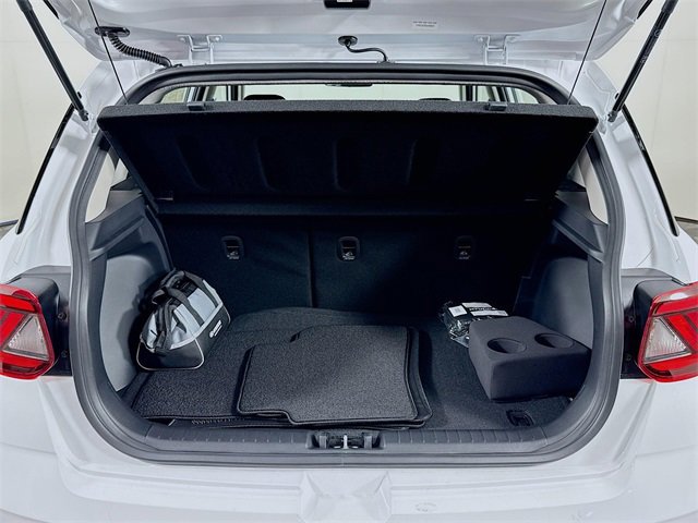 New 2025 Hyundai Venue SEL image 24