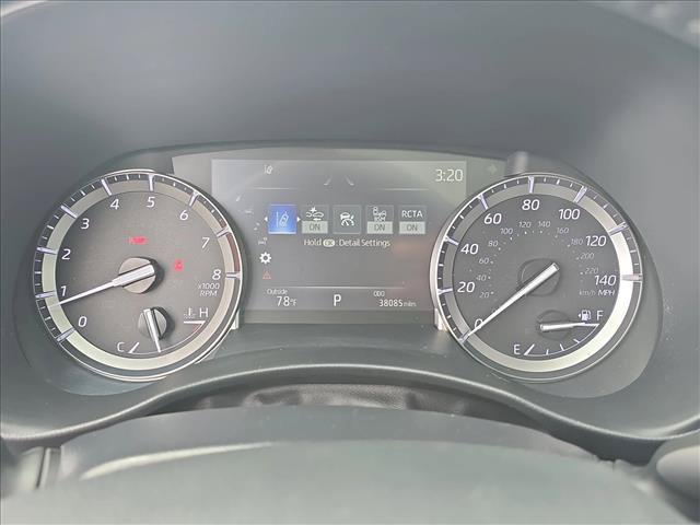 Used 2022 Toyota Highlander XLE FWD image 11