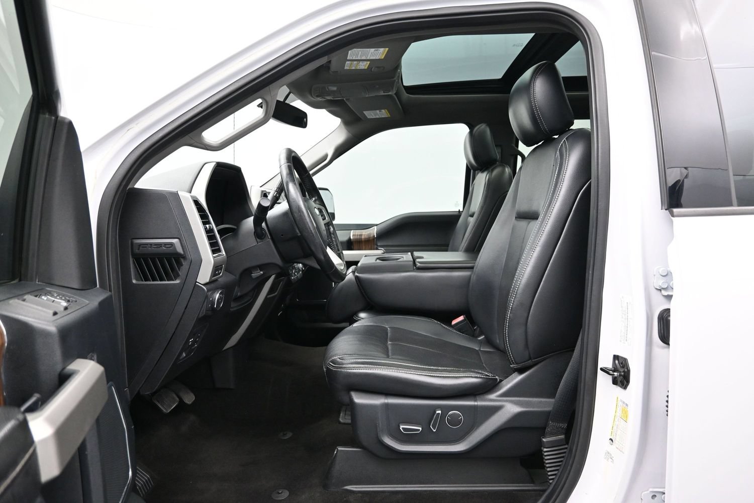 Used 2018 Ford F150 Lariat RWD image 9