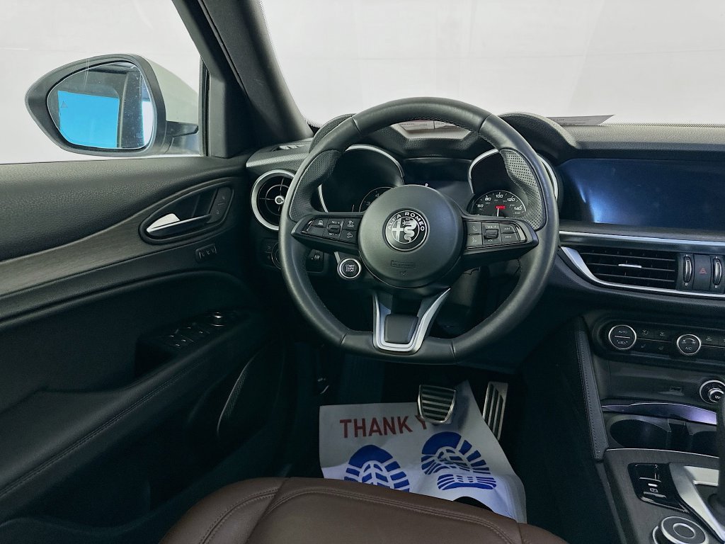 Used 2023 Alfa Romeo Stelvio Ti AWD/4WD image 31