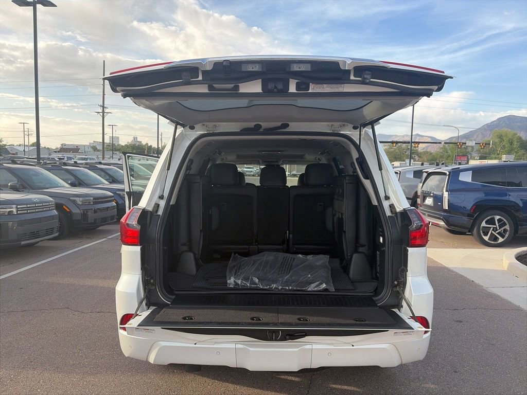 Used 2021 Lexus LX 570 4WD w/ Luxury Package image 38