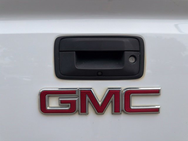 Used 2017 GMC Sierra 2500 SLT w/ Duramax Plus Package AWD/4WD image 39