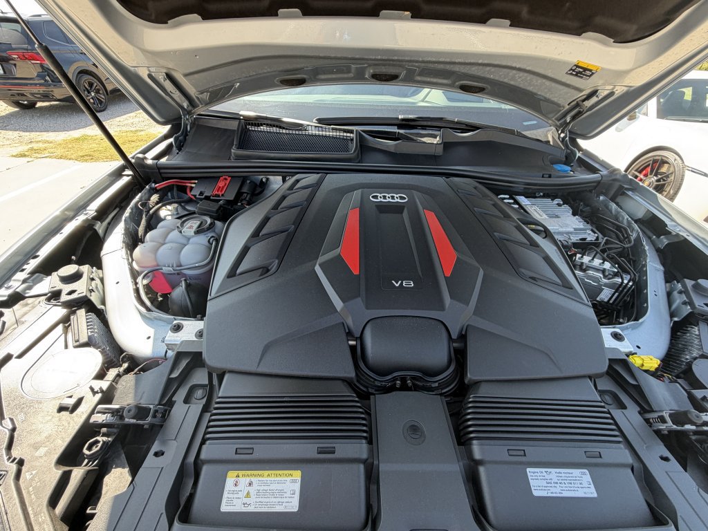 Used 2024 Audi SQ7 Prestige AWD/4WD image 38