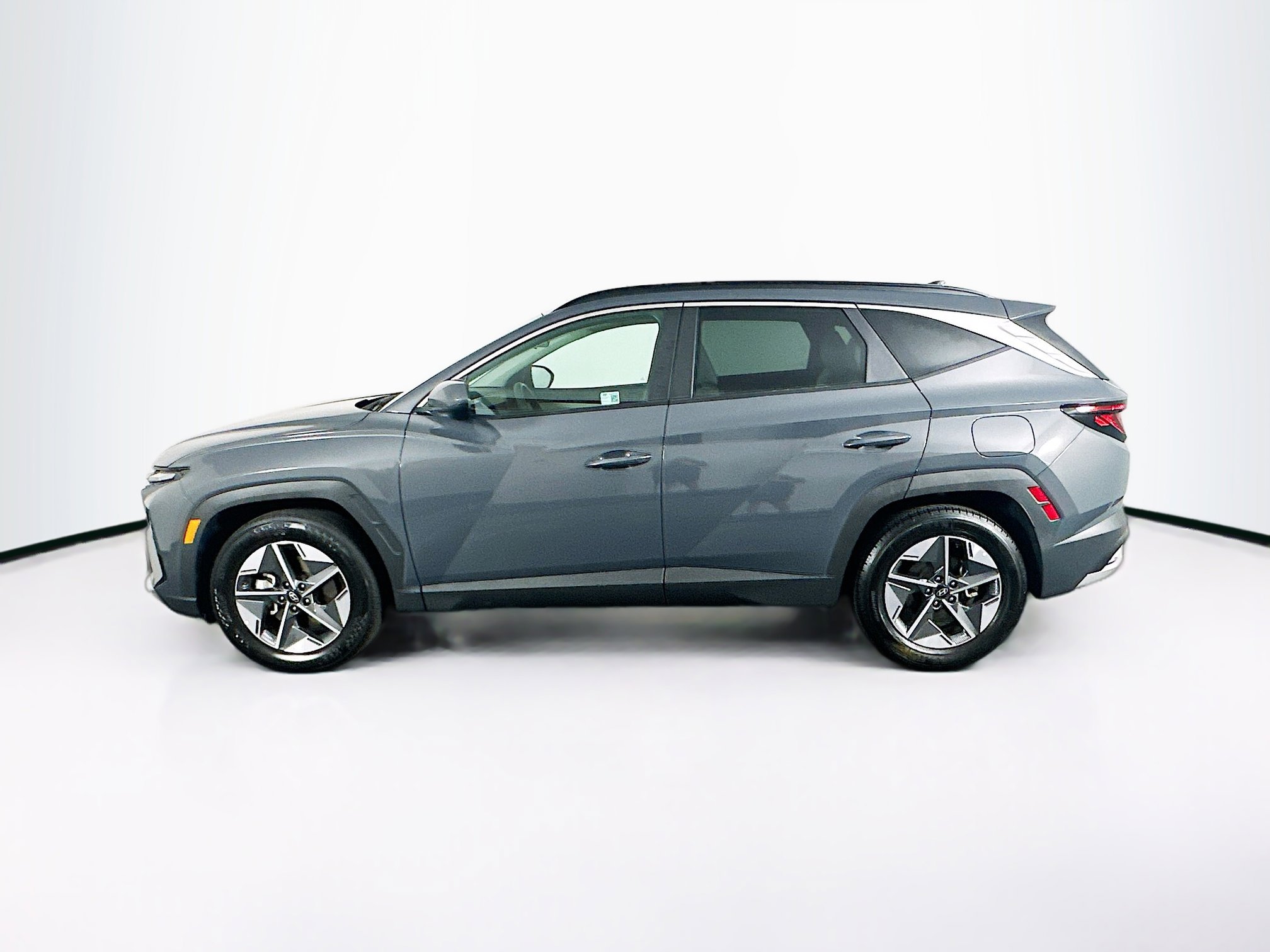 Used 2025 Hyundai Tucson SEL FWD image 4