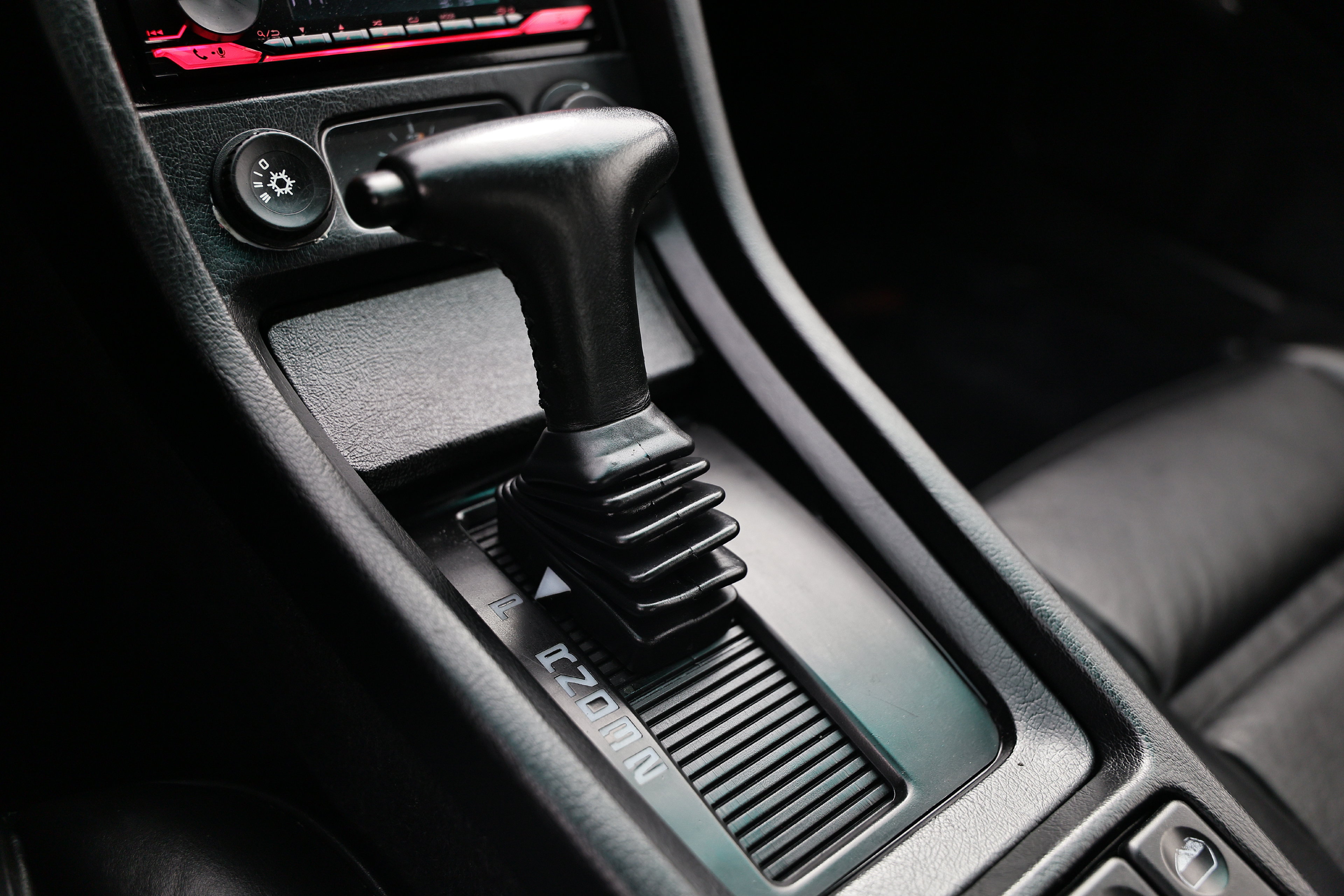 Used 1994 Porsche 928 GTS RWD image 39