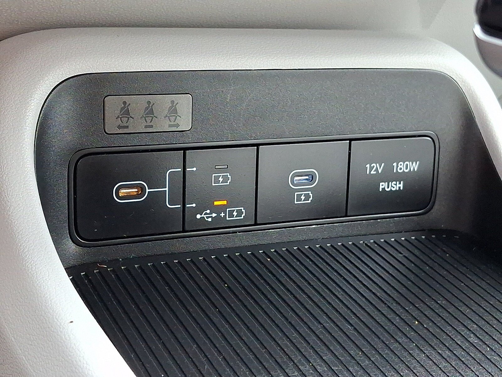 Used 2025 Hyundai Kona SEL AWD/4WD image 23