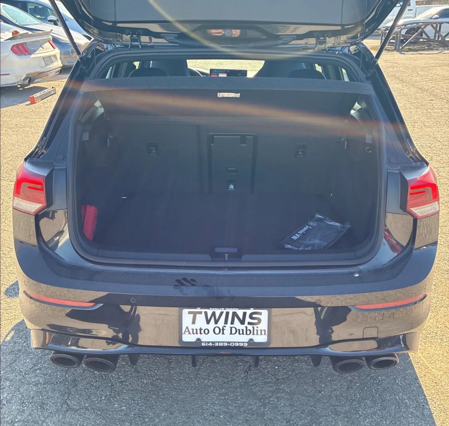 Used 2025 Volkswagen Golf R Black Edition image 5