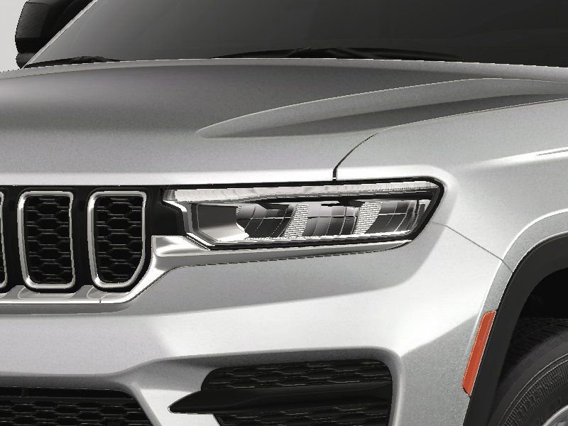 New 2025 Jeep Grand Cherokee 4WD image 13