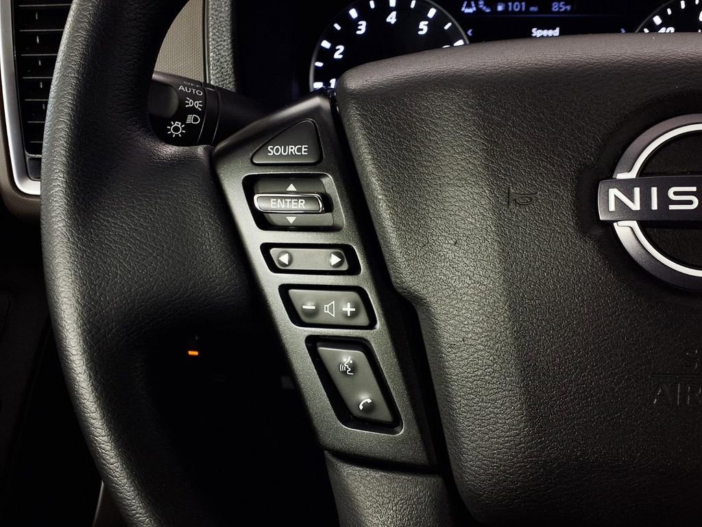 Used 2024 Nissan Frontier SV w/ Technology Package RWD image 19