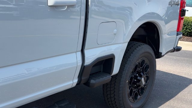 New 2026 Ford F350 Lariat w/ Black Appearance Package AWD/4WD image 9