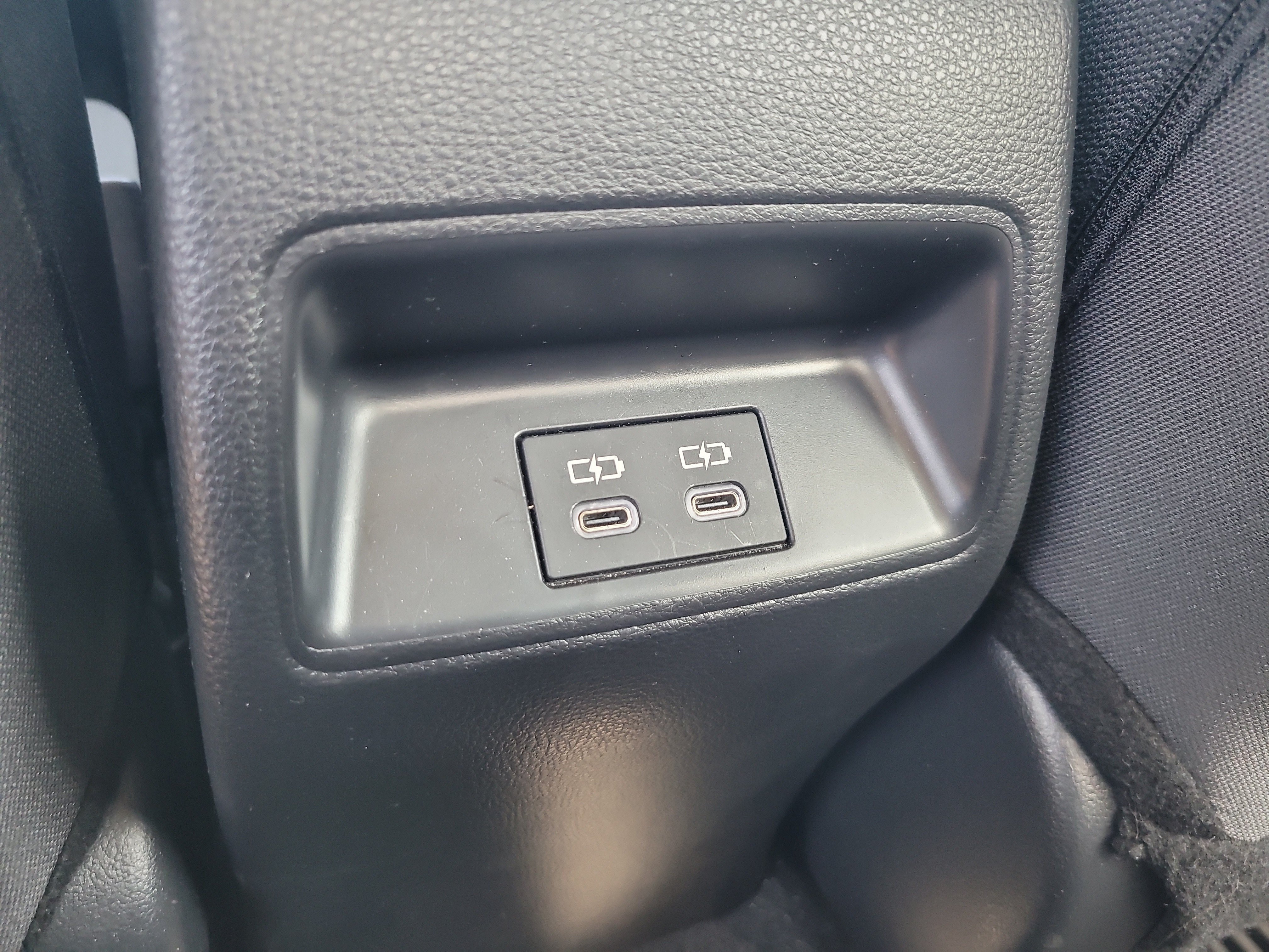 Used 2025 Toyota Corolla LE FWD image 13