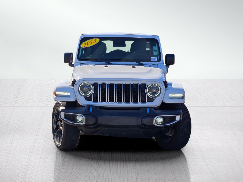 Used 2024 Jeep Wrangler Unlimited Sahara AWD/4WD image 2