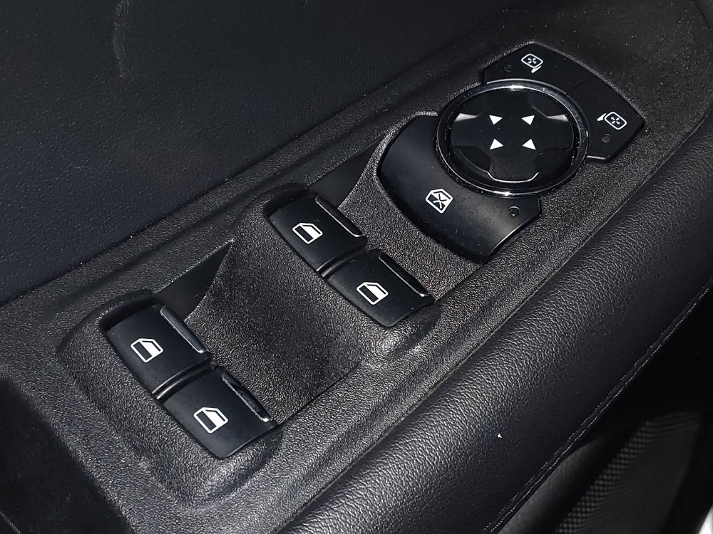 Used 2024 Ford Edge SEL image 27