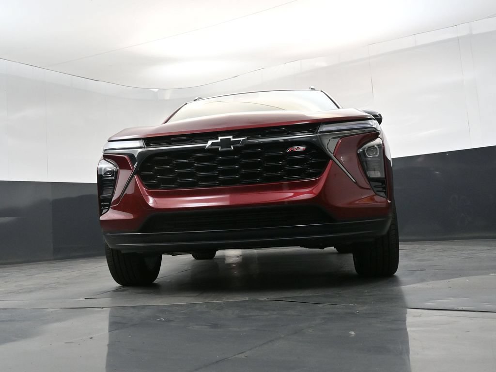 Used 2025 Chevrolet Trax RS w/ Driver Confidence Package FWD image 19