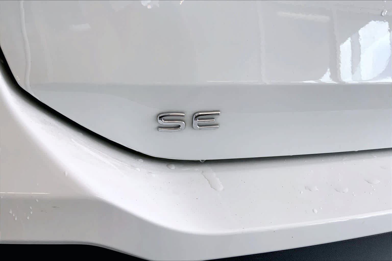 Certified 2026 Volkswagen Tiguan SE FWD image 7