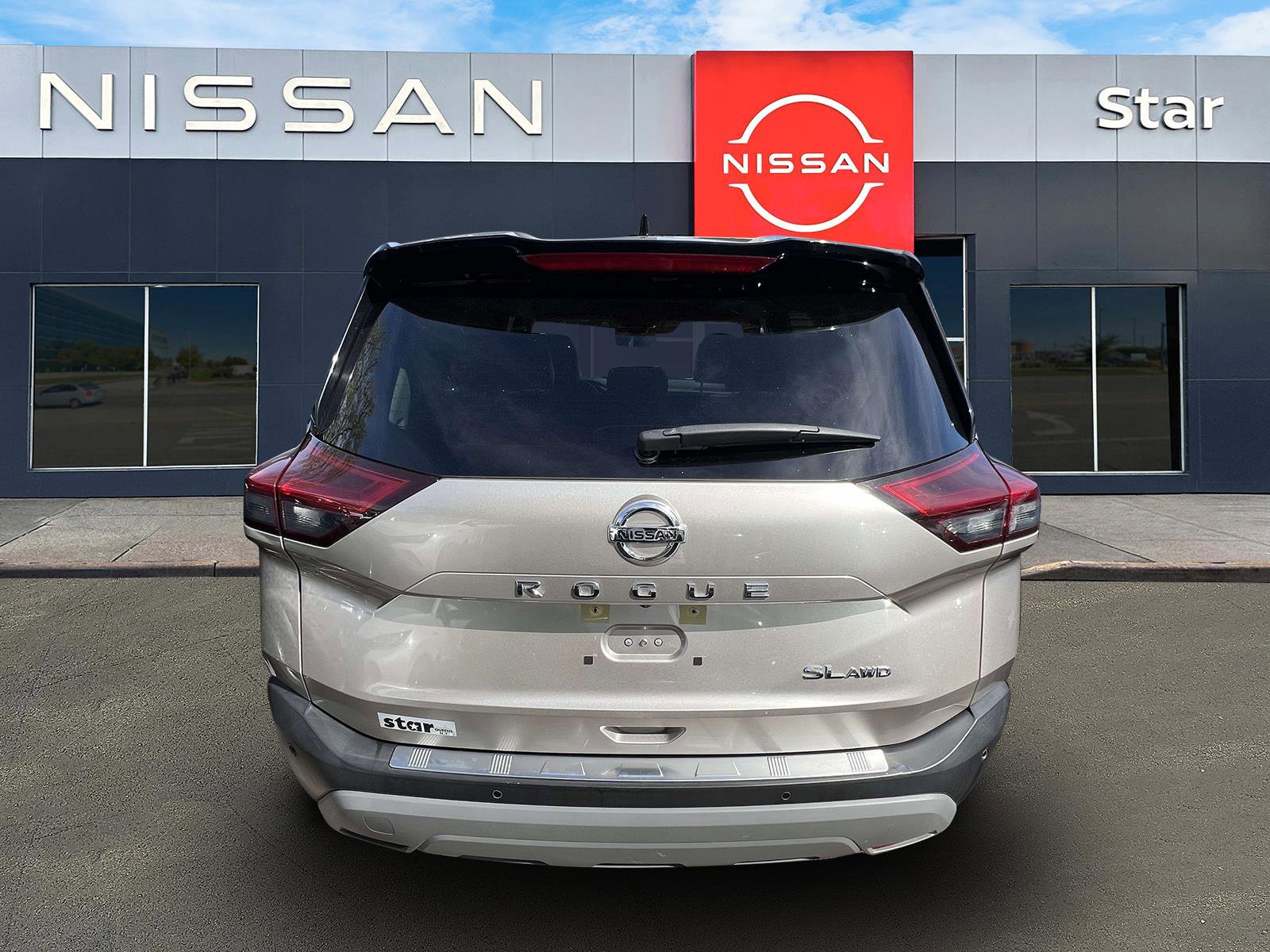 Used 2021 Nissan Rogue SL AWD/4WD image 5