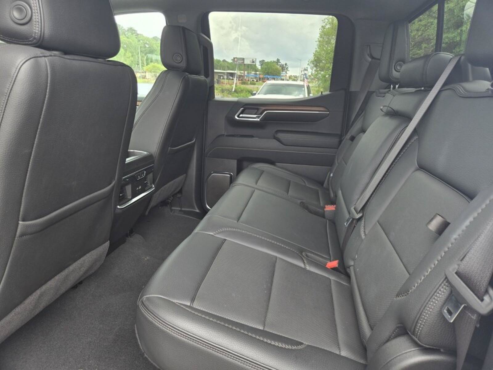 Used 2024 GMC Sierra 1500 Denali w/ Technology Package AWD/4WD image 26