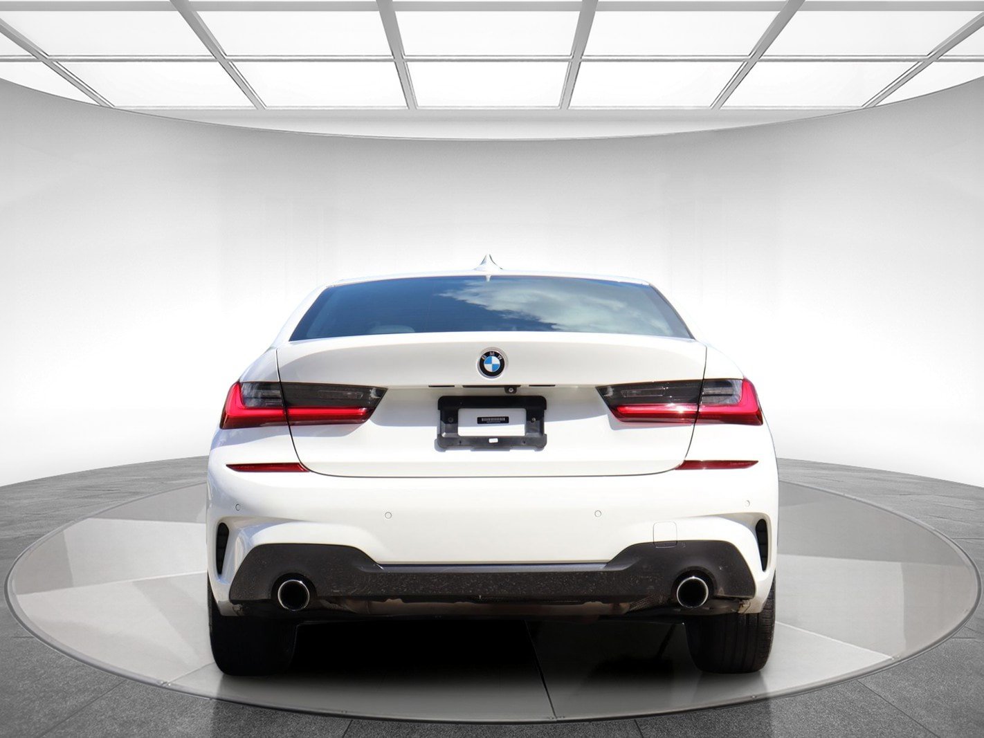 Used 2019 BMW 330i xDrive Sedan w/ M Sport Package AWD/4WD image 7
