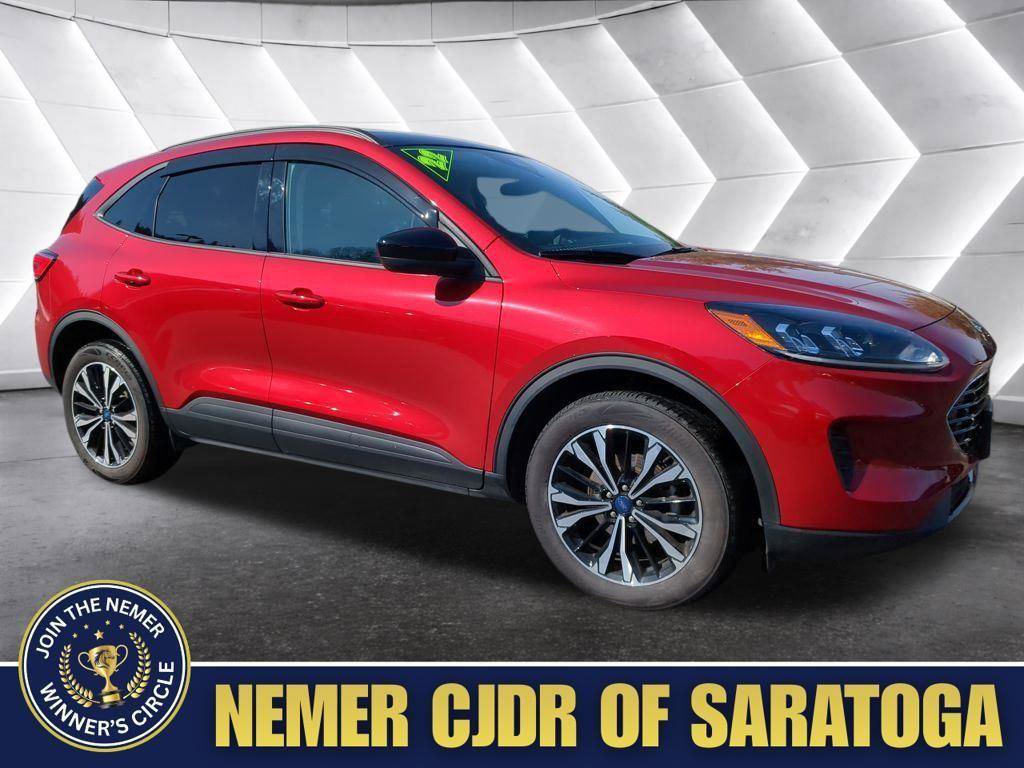 Used 2022 Ford Escape SE w/ SE Sport Appearance Package image 1