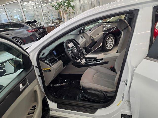 Used 2017 Hyundai Sonata ECO FWD image 29