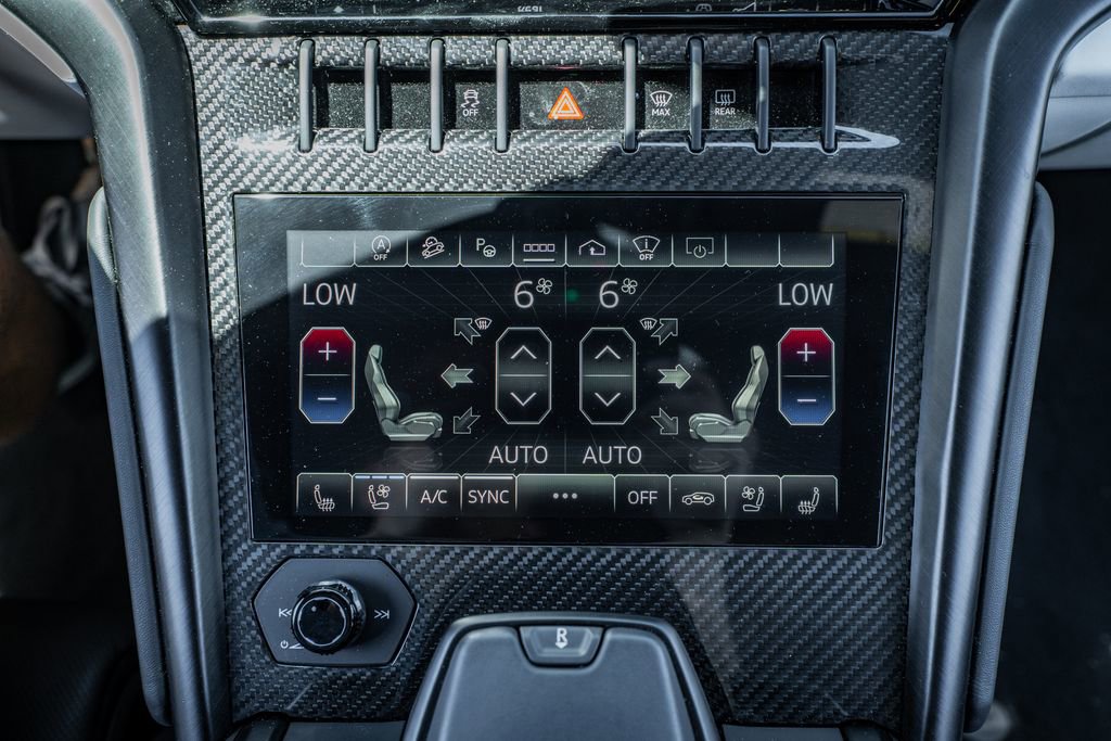 Used 2024 Lamborghini Urus S AWD/4WD image 30