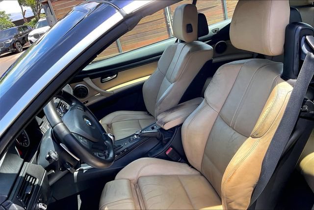 Used 2013 BMW M3 Convertible RWD image 24