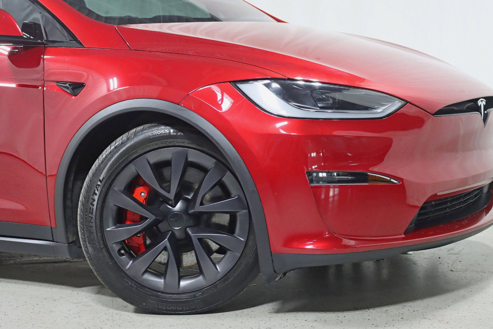 Used 2023 Tesla Model X Plaid image 5