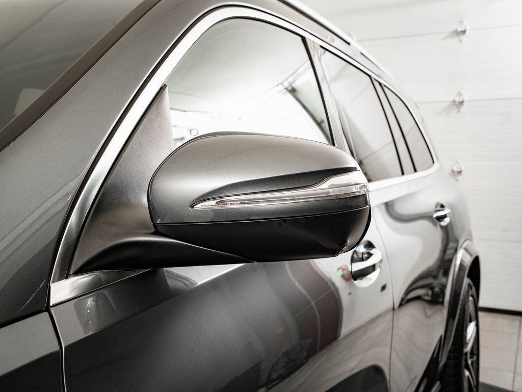 Used 2024 Mercedes-Benz GLS 450 4MATIC image 17