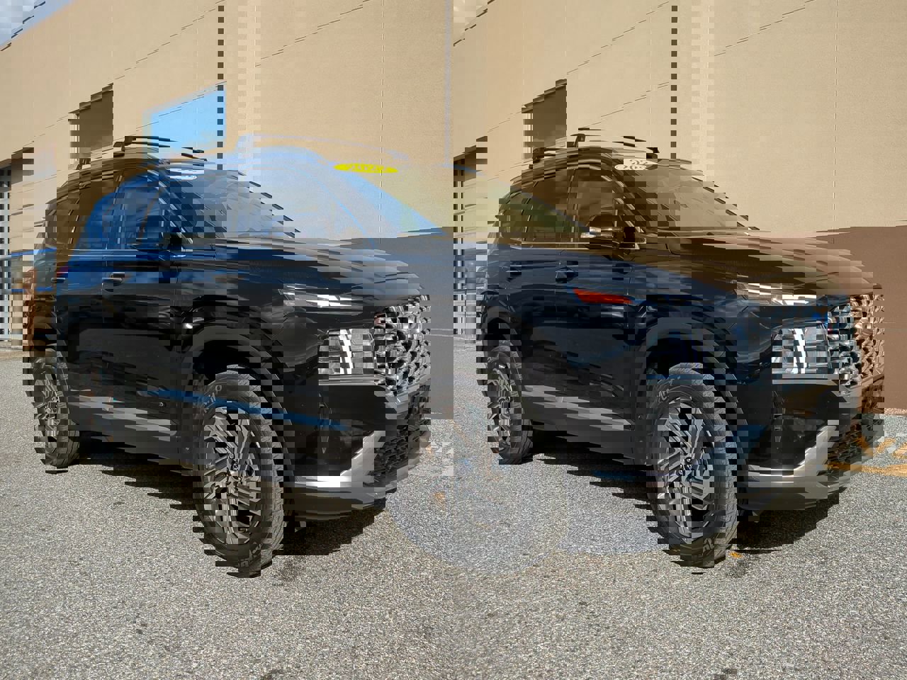 Used 2022 Hyundai Santa Fe SEL w/ Convenience Package image 2