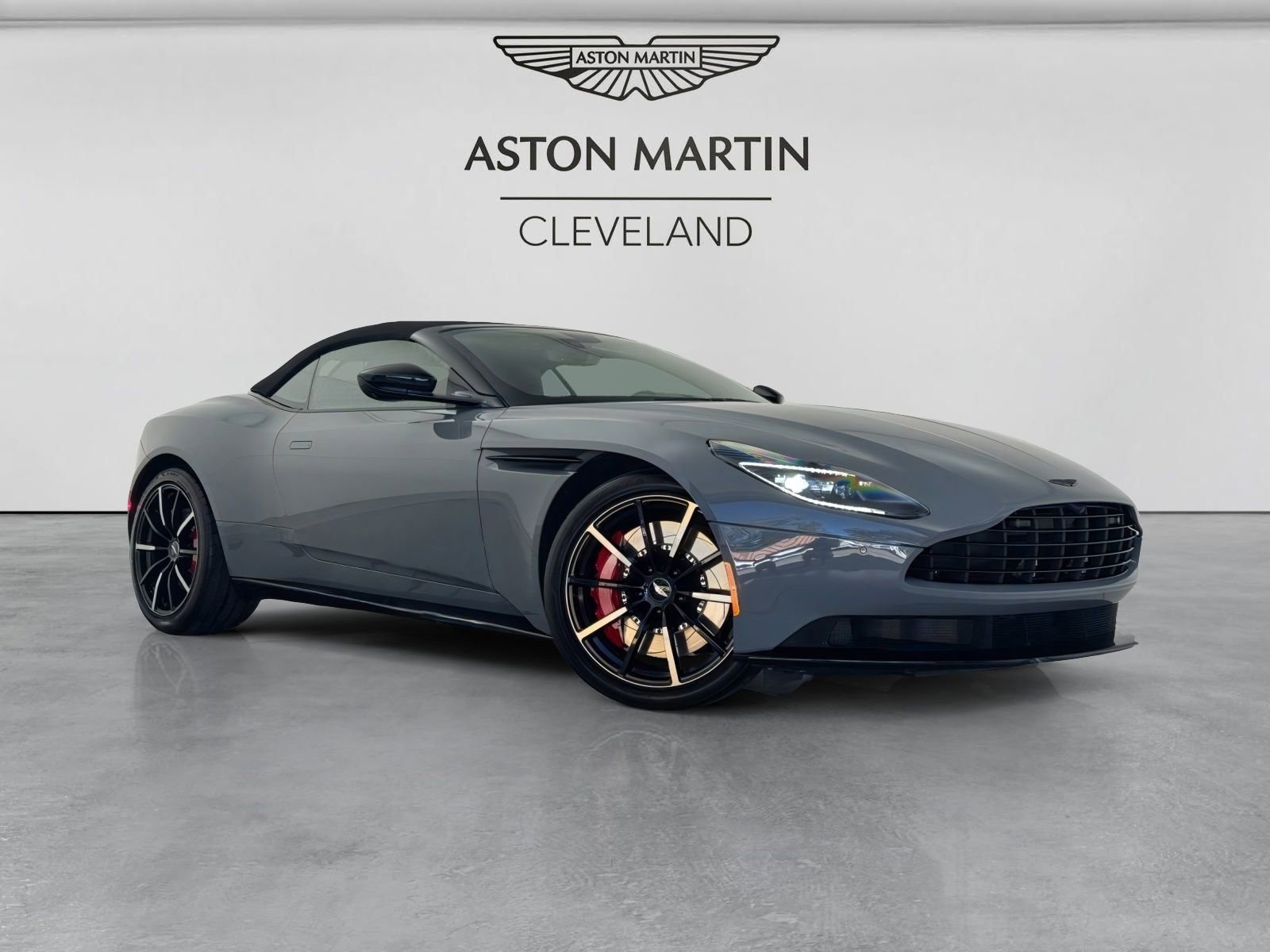 Used 2023 Aston Martin DB11 Volante RWD video 1