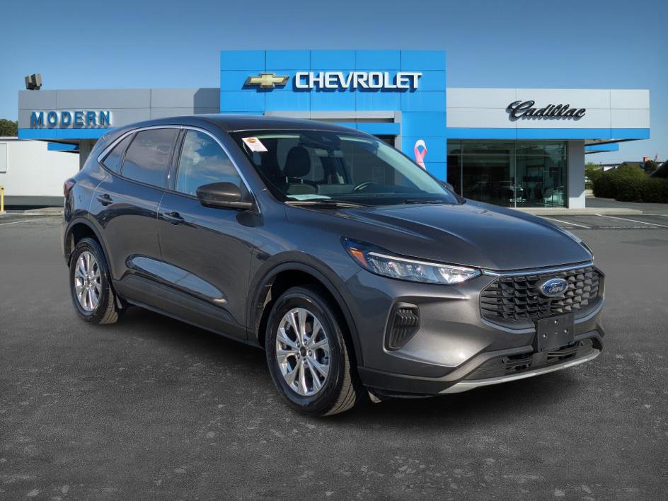 Used 2023 Ford Escape Active w/ Tech Pack #1 image 3