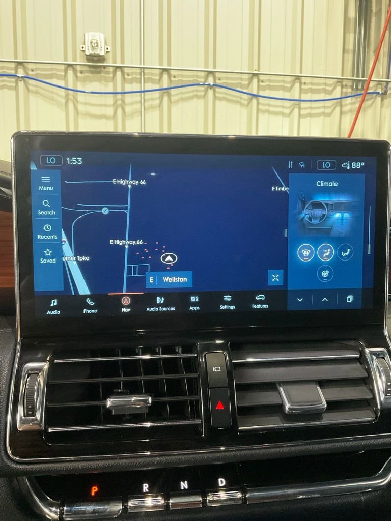 Used 2023 Lincoln Navigator Reserve AWD/4WD image 23