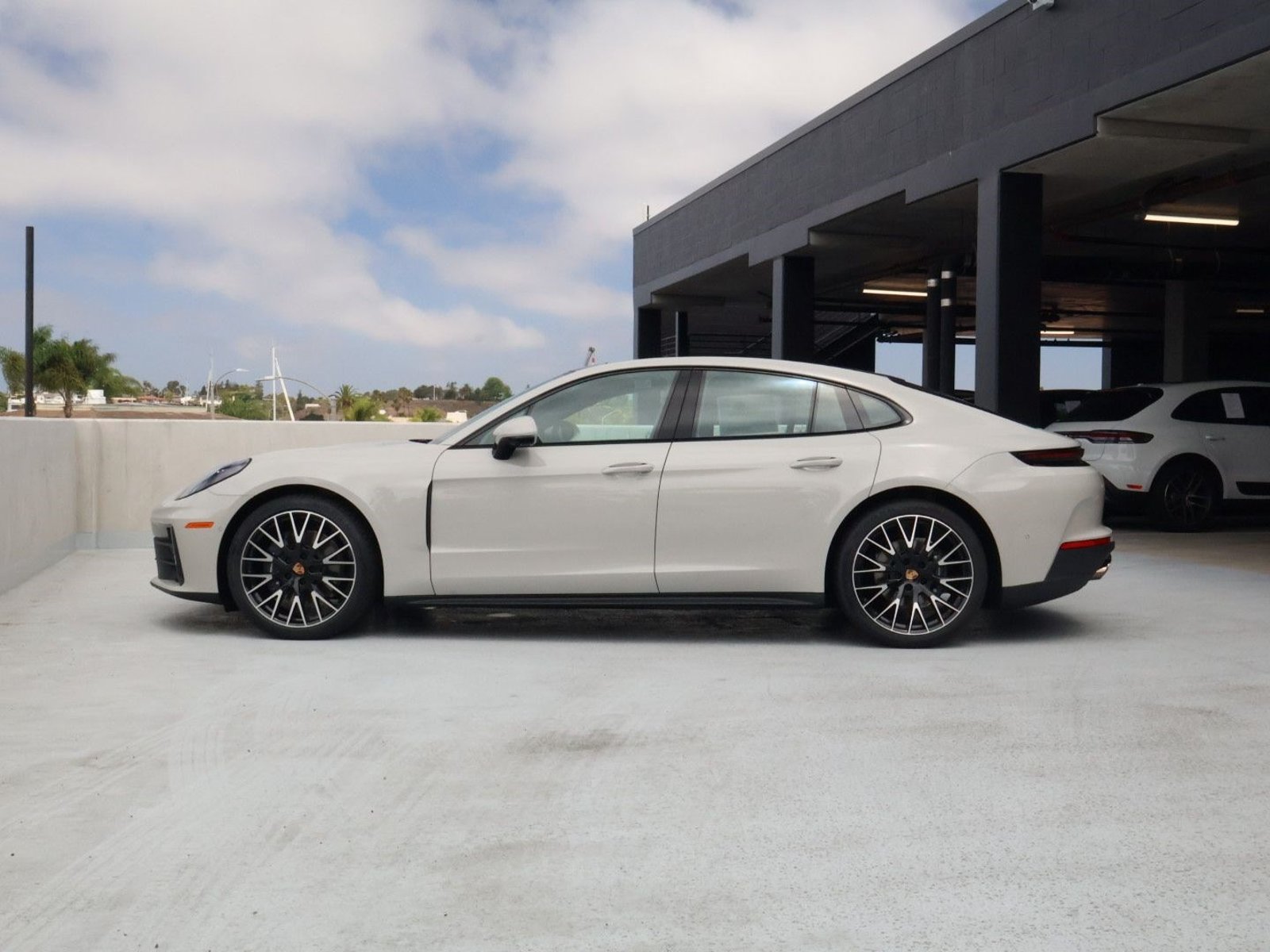 New 2026 Porsche Panamera image 2