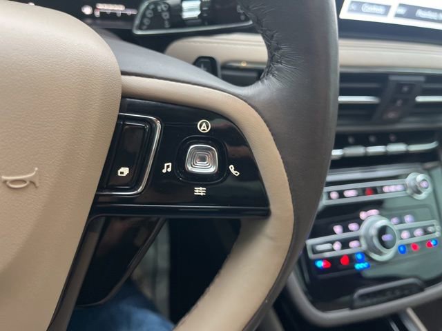 Used 2021 Lincoln Corsair AWD w/ Premium Package image 37