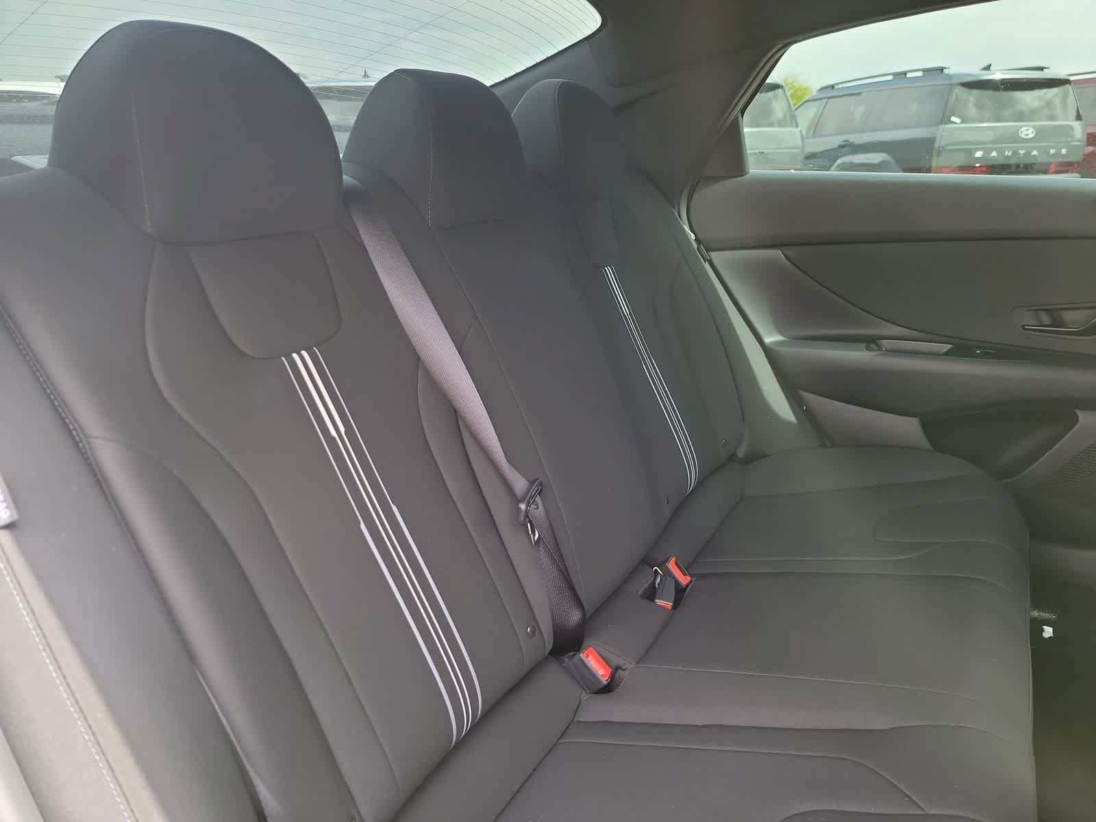 Certified 2025 Hyundai Elantra Sport FWD image 17