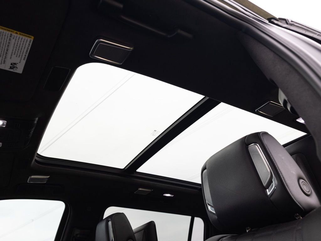 Used 2023 Cadillac Escalade ESV V image 46