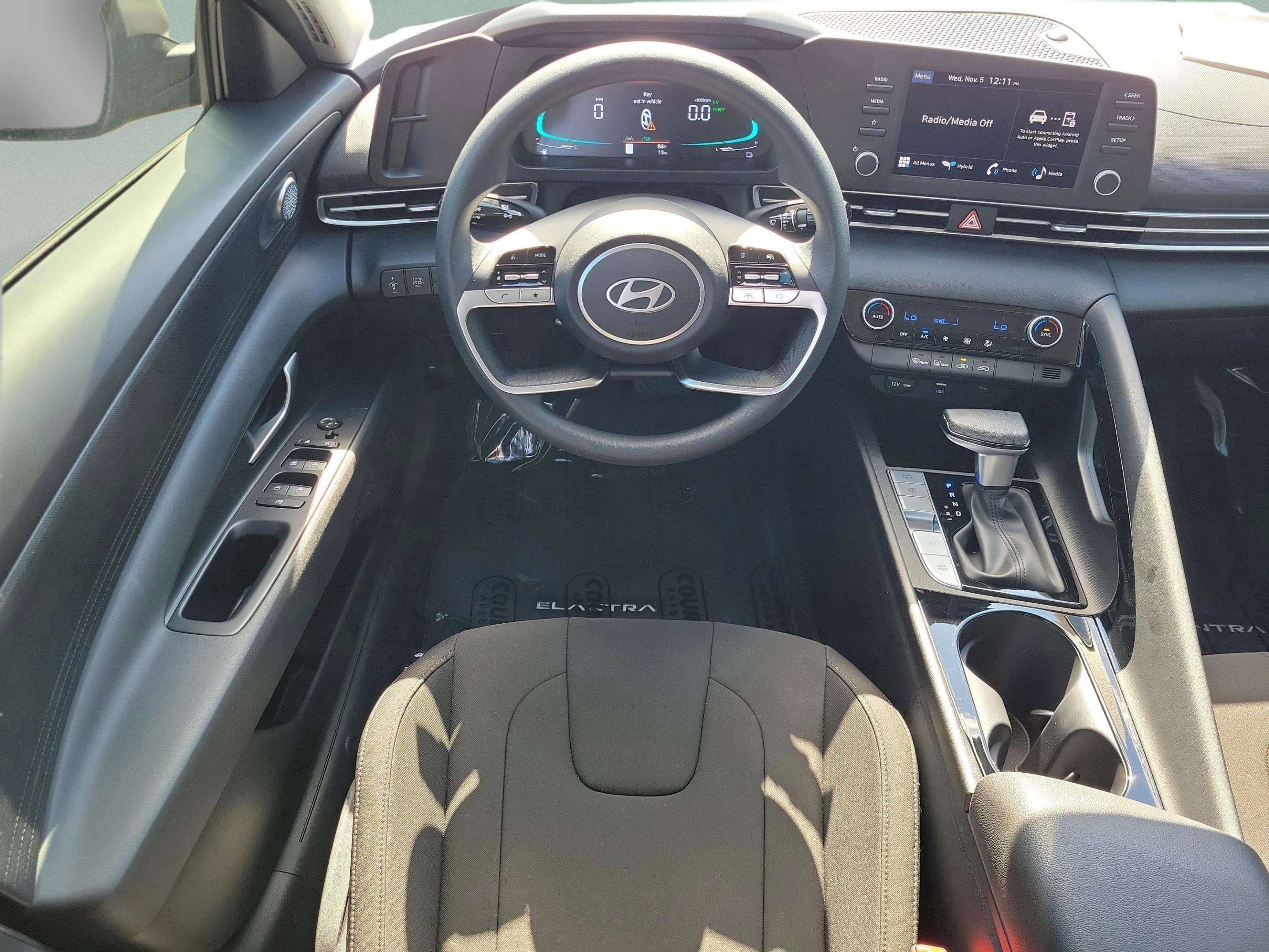 New 2026 Hyundai Elantra Blue image 31