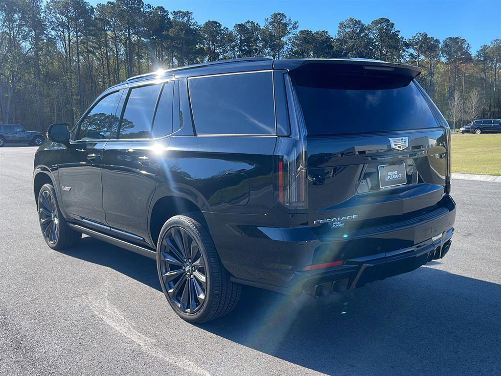 Used 2025 Cadillac Escalade V image 4