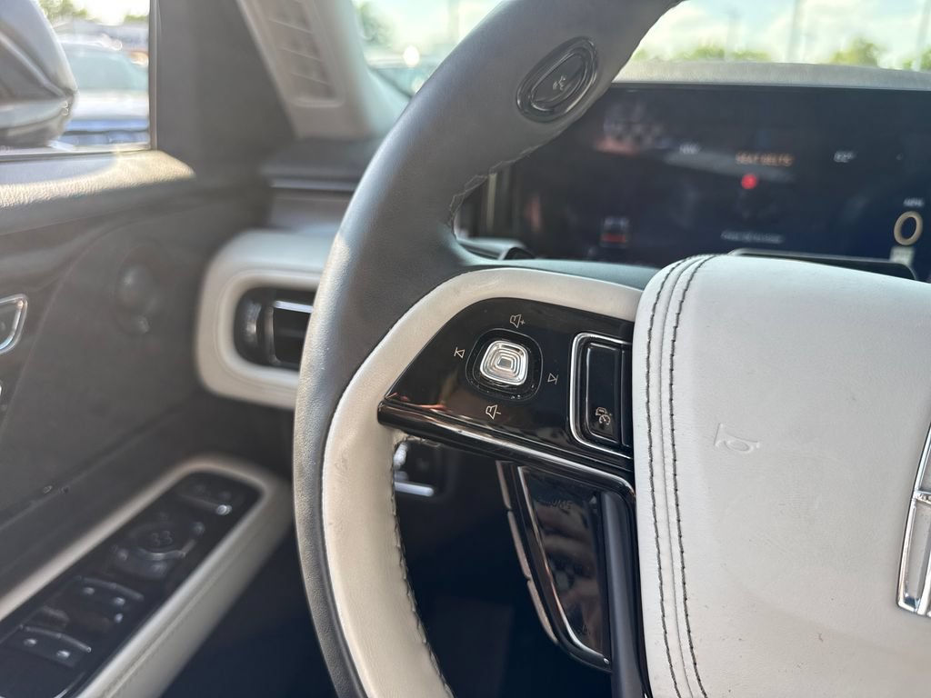 Used 2025 Lincoln Aviator AWD w/ Equipment Group 101A image 47