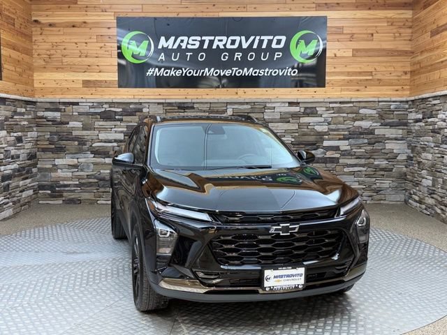 Used 2025 Chevrolet Trax ACTIV w/ Driver Confidence Package FWD image 3