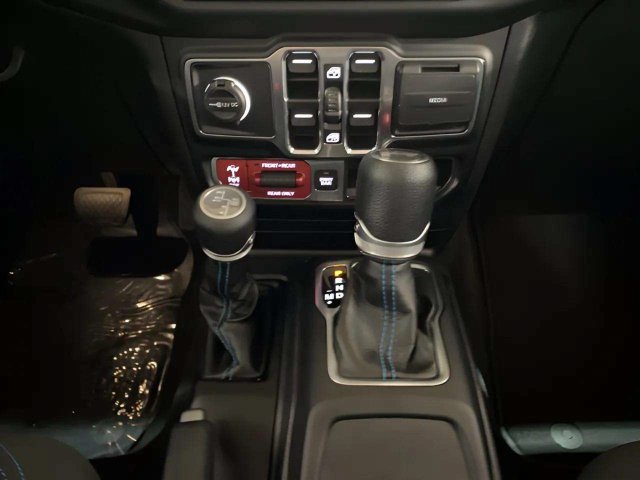 Used 2023 Jeep Wrangler Unlimited Rubicon 4xe AWD/4WD image 51