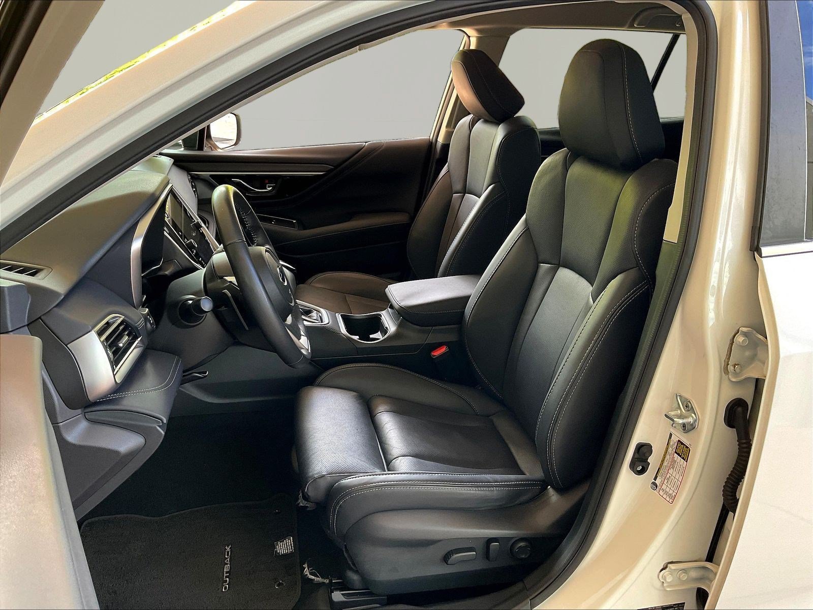 Used 2023 Subaru Outback Limited AWD/4WD image 21
