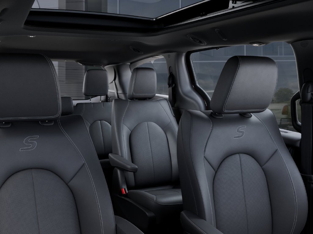New 2026 Chrysler Pacifica Select w/ S Appearance Package FWD image 26